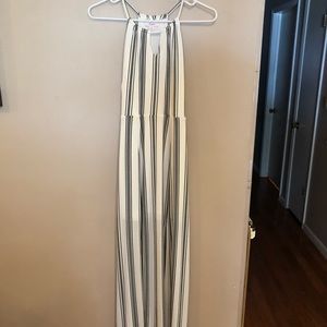 White and black Juniors XS Maxi Summer dress